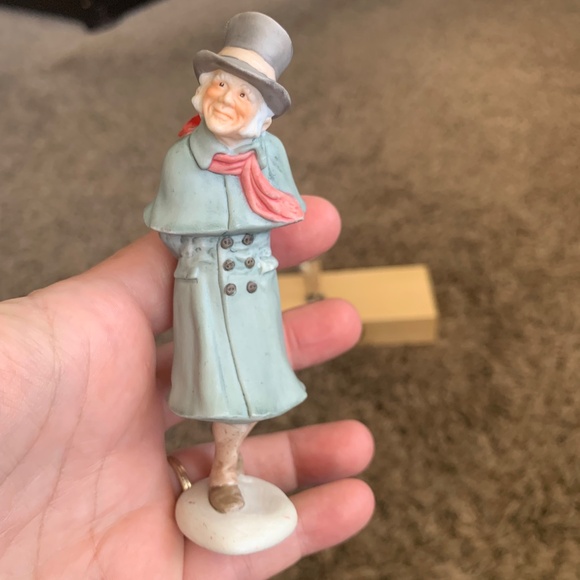 Vintage 1991 Hallmark Christmas Carol Ornaments Lot Ebenezer Scrooge Bob Crachit - Picture 2 of 9
